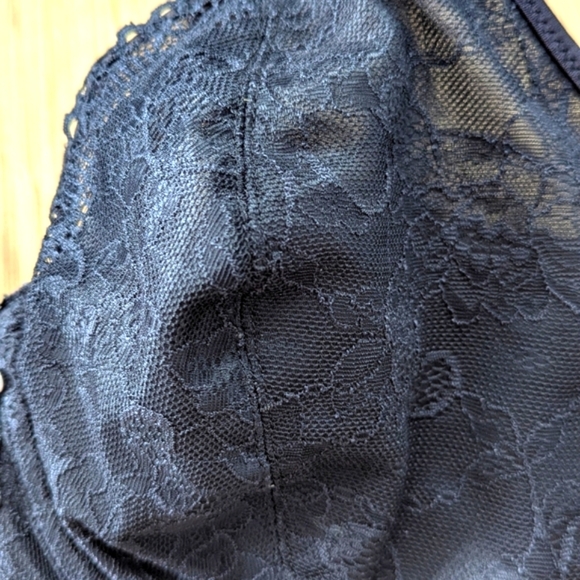 Bali (36D) Black Lace Underwire Bra - Picture 11 of 14